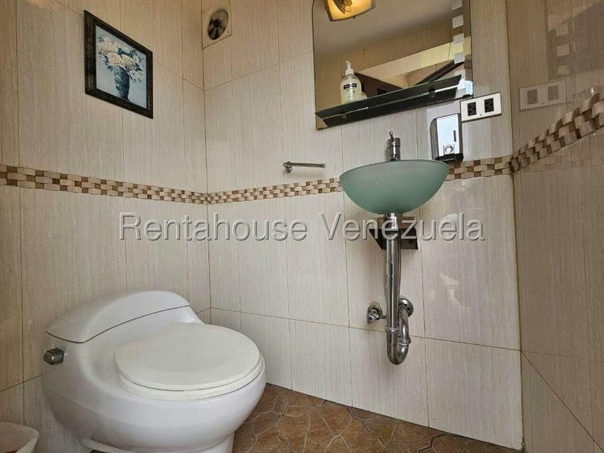 Casa (Duplex) en Venta en La Lagunita Country Club, Distrito Metropolitano - 70