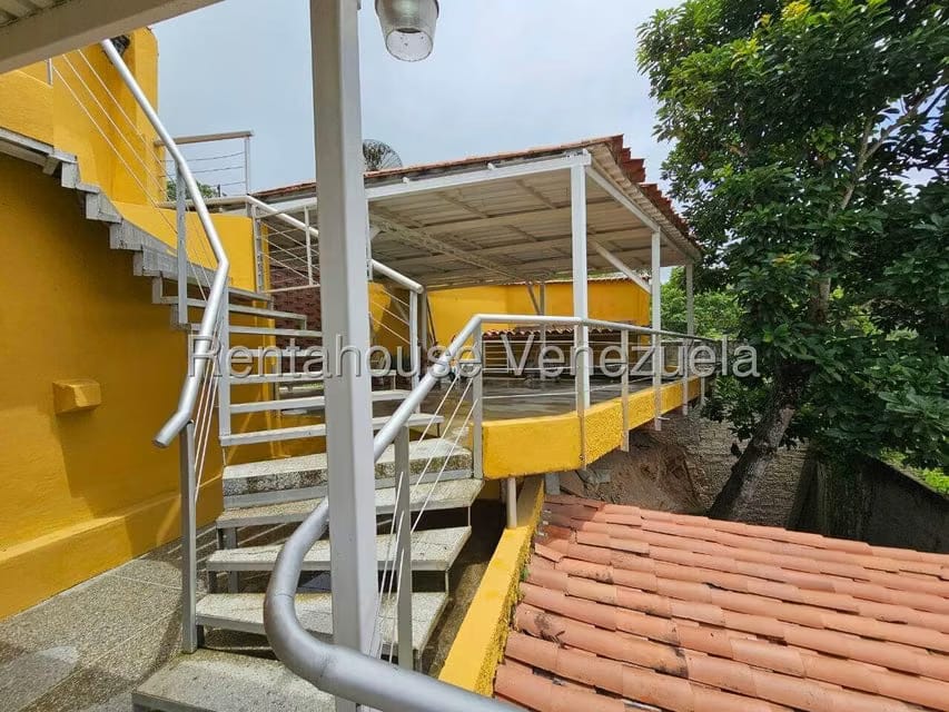 Casa (Duplex) en Venta en La Lagunita Country Club, Distrito Metropolitano - 72