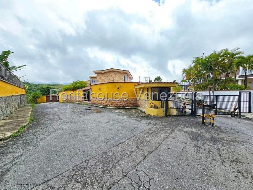 Casa (Duplex) en Venta en La Lagunita Country Club, Distrito Metropolitano - 73