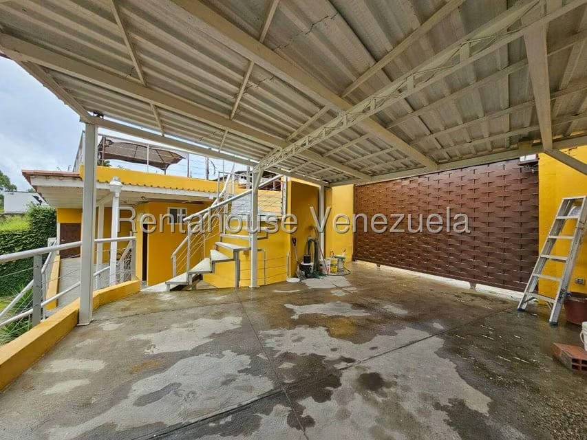 Casa (Duplex) en Venta en La Lagunita Country Club, Distrito Metropolitano - 74