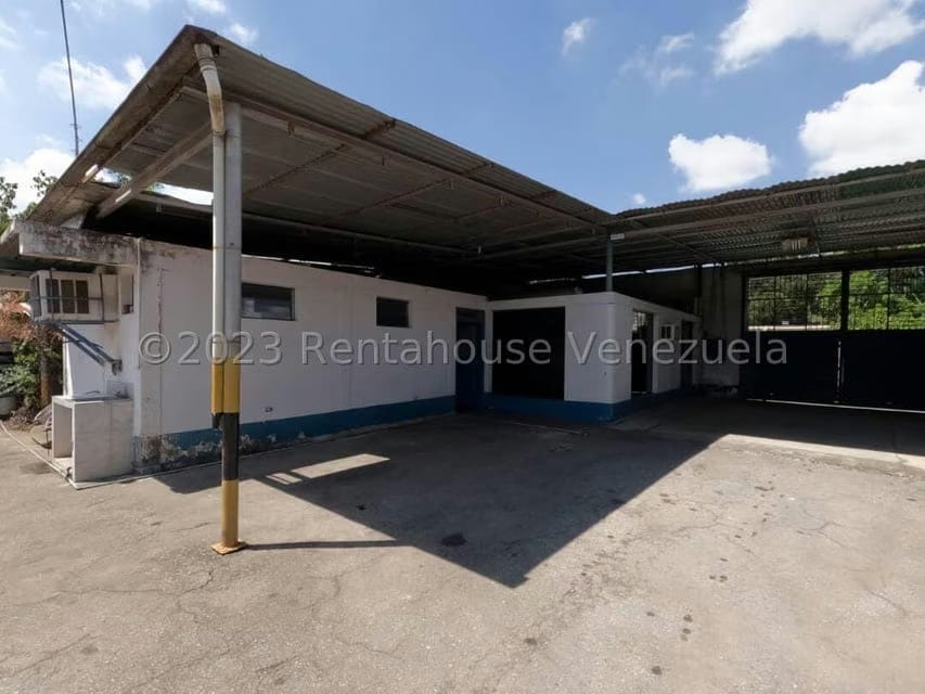 Comercial (Galpon - Deposito) en Venta en Parroquia Juan de Villegas, Lara - 2