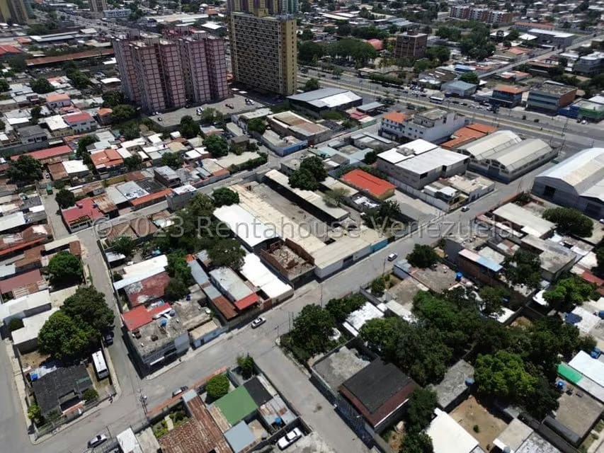 Comercial (Galpon - Deposito) en Venta en Parroquia Juan de Villegas, Lara - 13