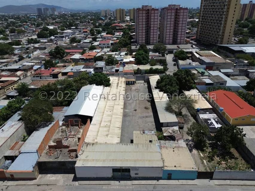 Comercial (Galpon - Deposito) en Venta en Parroquia Juan de Villegas, Lara - 28