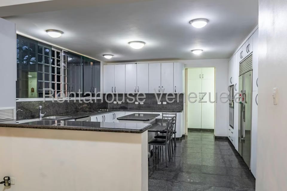 Casa (Multipes Niveles) en Venta en Prados del Este, Distrito Metropolitano - 11