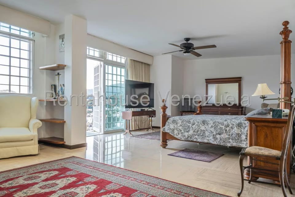 Casa (Multipes Niveles) en Venta en Prados del Este, Distrito Metropolitano - 19