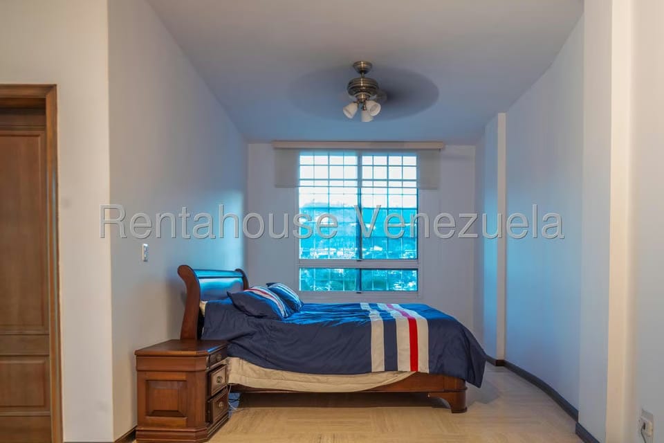 Casa (Multipes Niveles) en Venta en Prados del Este, Distrito Metropolitano - 28