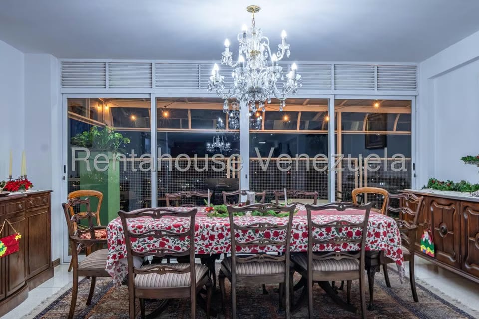 Casa (Multipes Niveles) en Venta en Prados del Este, Distrito Metropolitano - 5