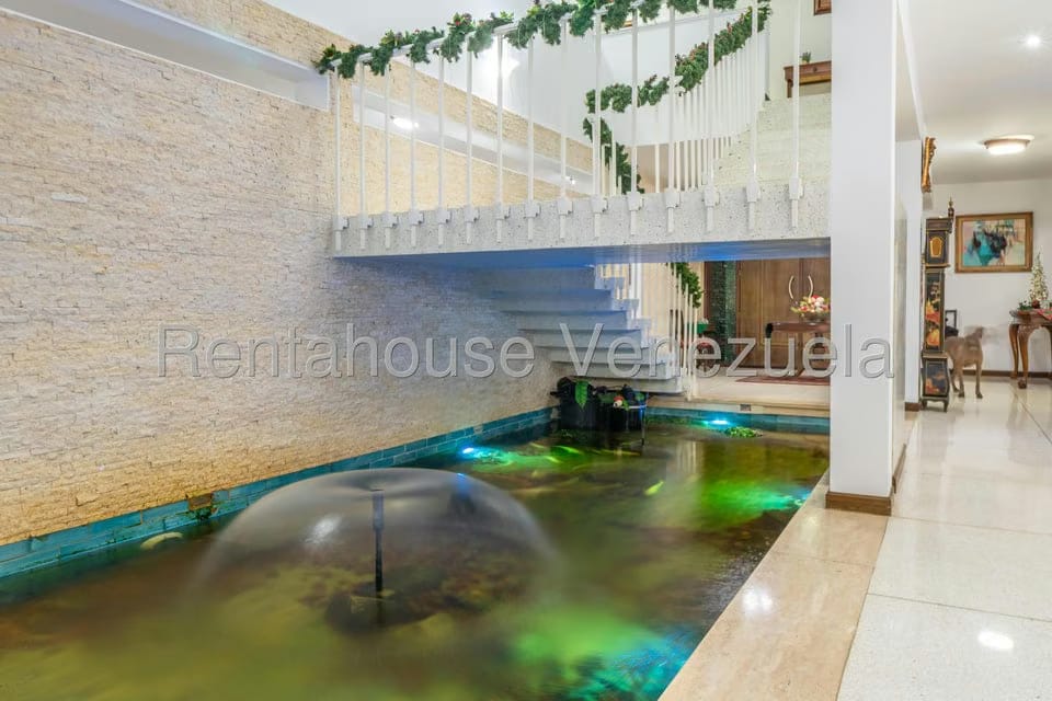 Casa (Multipes Niveles) en Venta en Prados del Este, Distrito Metropolitano - 6