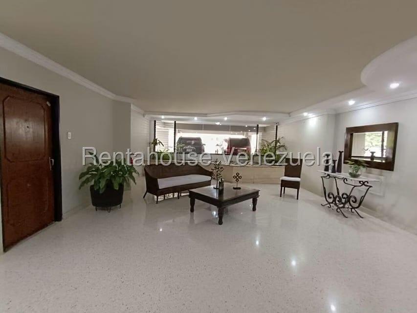 Apartamento (Duplex) en Venta en La Granja, Carabobo - 2
