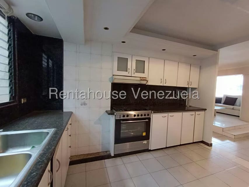 Apartamento (Duplex) en Venta en La Granja, Carabobo - 16