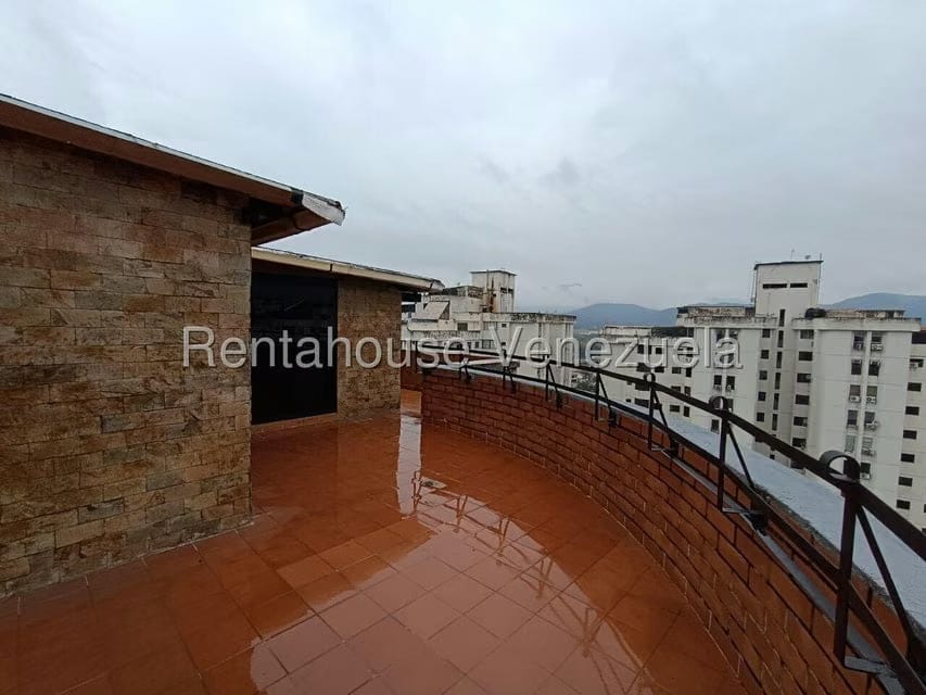 Apartamento (Duplex) en Venta en La Granja, Carabobo - 34