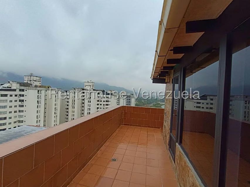 Apartamento (Duplex) en Venta en La Granja, Carabobo - 39