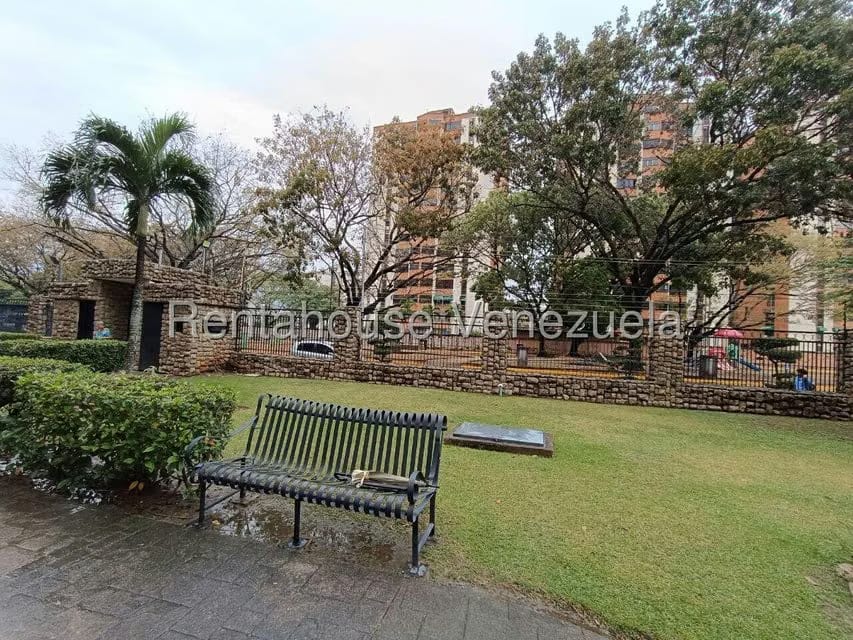 Apartamento (Duplex) en Venta en La Granja, Carabobo - 45