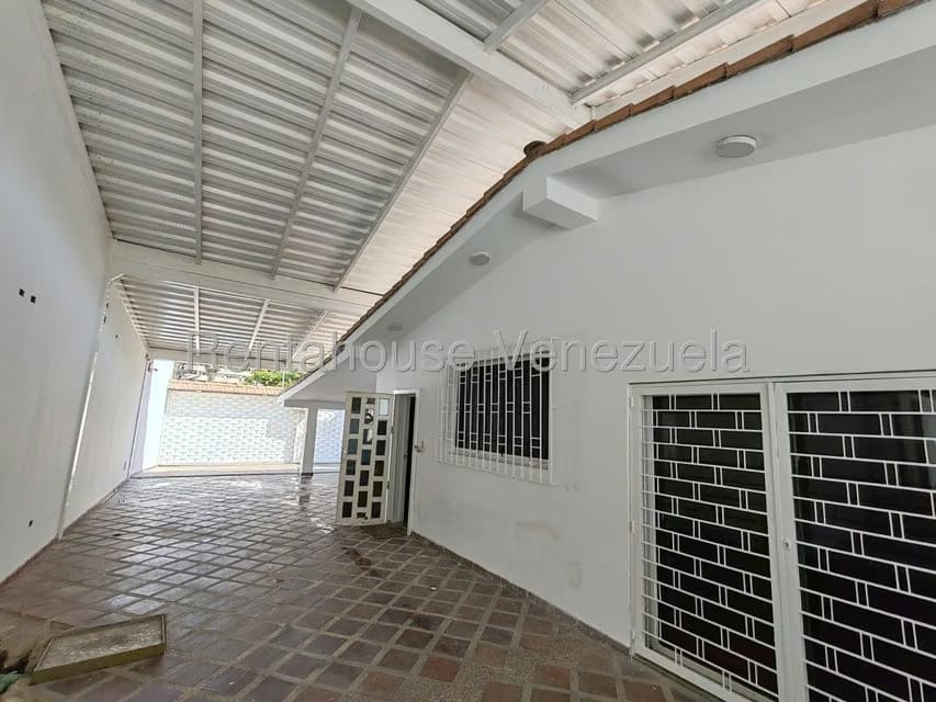 Casa (1 Nivel) en Venta en Caraballeda, Vargas - 33