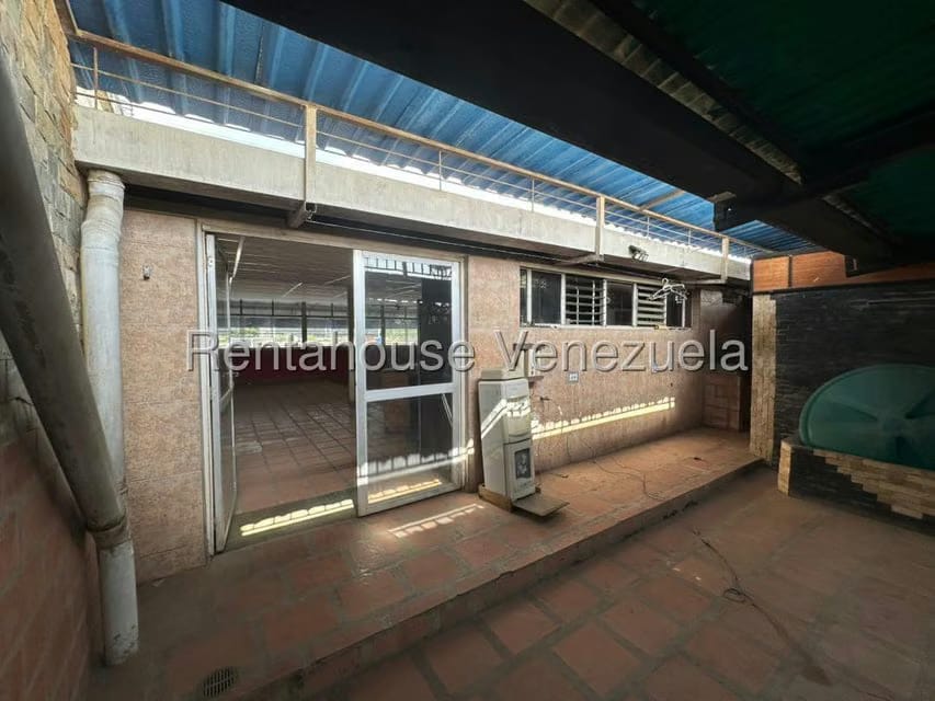 Comercial (Local Comercial) en Alquiler en Parroquia El Cuji, Lara - 5