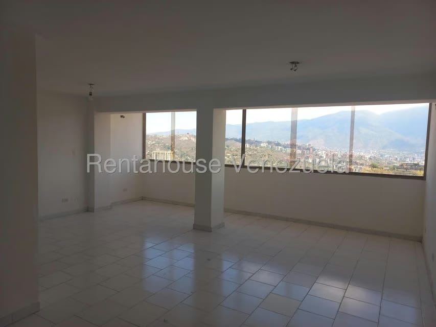 Apartamento (Duplex) en Venta en Lomas de La Trinidad, Distrito Metropolitano - 2
