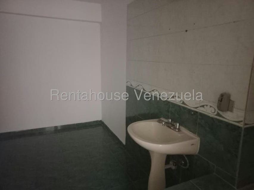 Apartamento (Duplex) en Venta en Lomas de La Trinidad, Distrito Metropolitano - 11