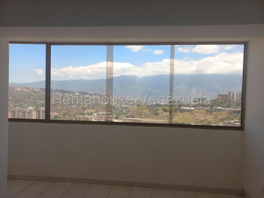 Apartamento (Duplex) en Venta en Lomas de La Trinidad, Distrito Metropolitano - 4