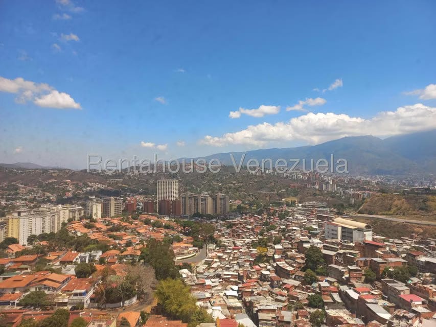 Apartamento (Duplex) en Venta en Lomas de La Trinidad, Distrito Metropolitano - 5