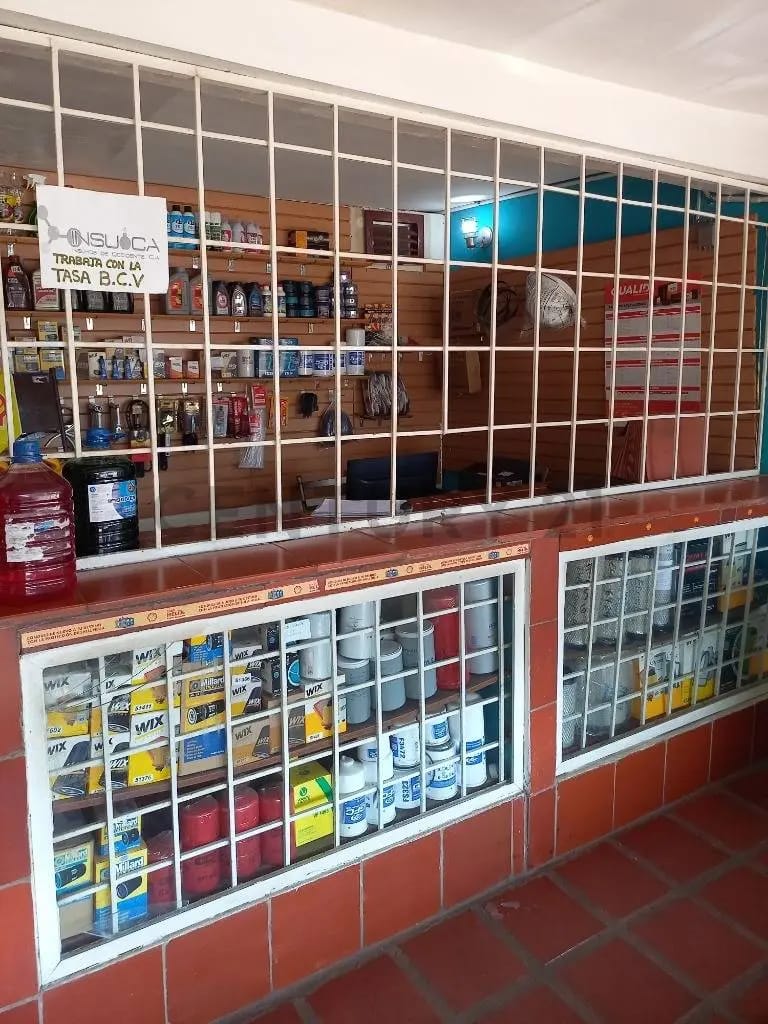 Local Comercial Circunvalacion 1 - 4