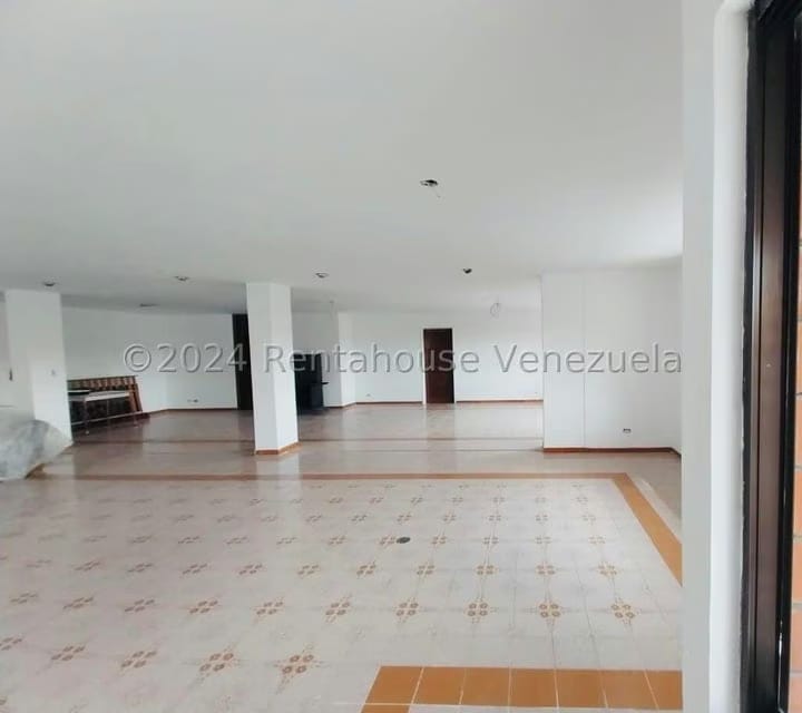 Apartamento (1 Nivel) en Venta en El Marques, Distrito Metropolitano - 12