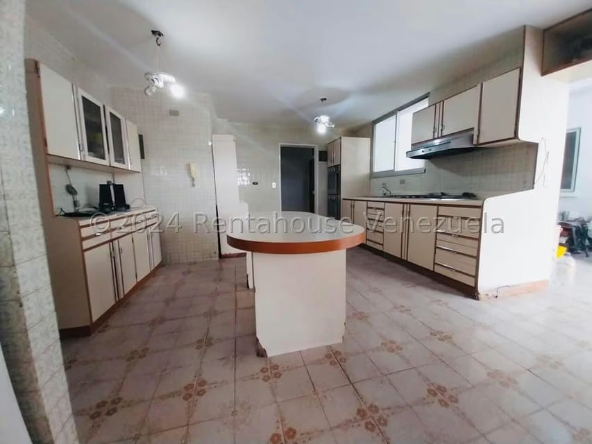 Apartamento (1 Nivel) en Venta en El Marques, Distrito Metropolitano - 16