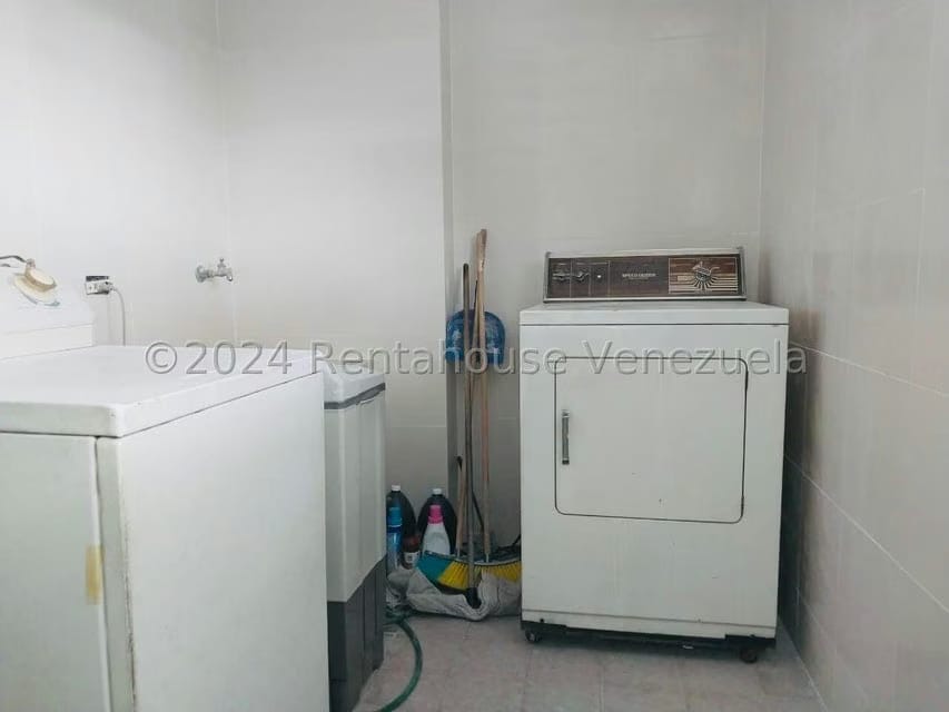 Apartamento (1 Nivel) en Venta en El Marques, Distrito Metropolitano - 19