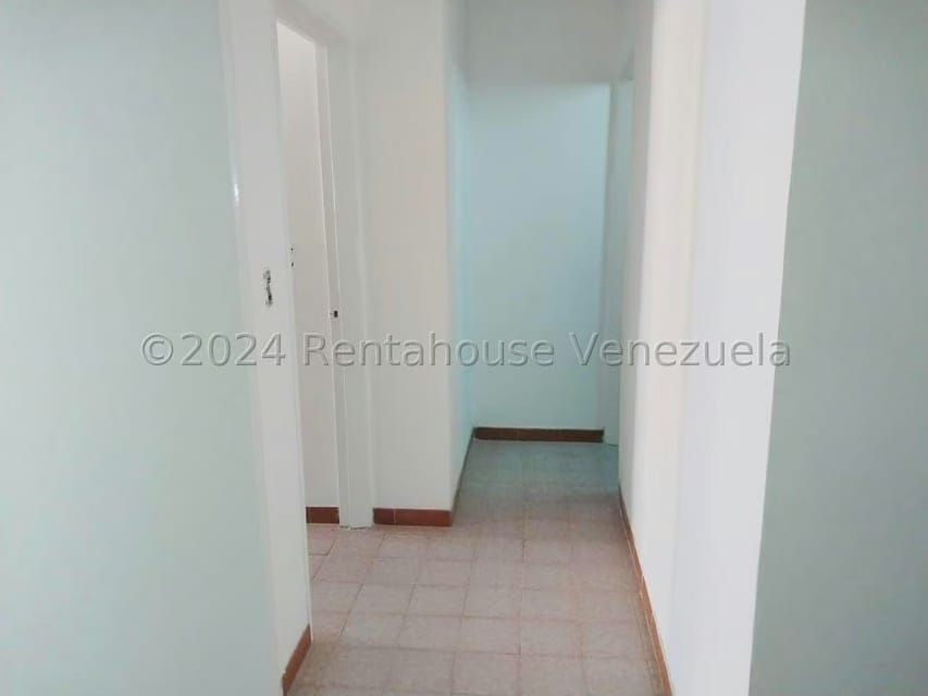 Apartamento (1 Nivel) en Venta en El Marques, Distrito Metropolitano - 21