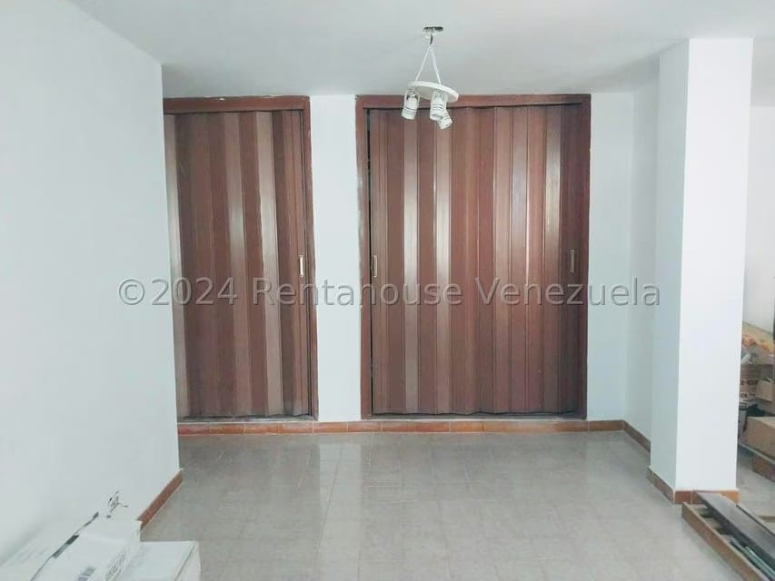 Apartamento (1 Nivel) en Venta en El Marques, Distrito Metropolitano - 23