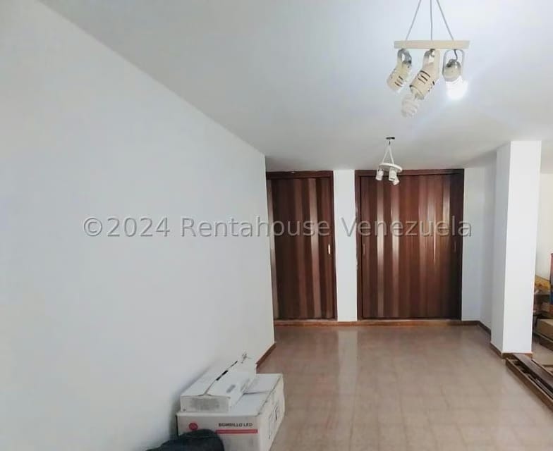 Apartamento (1 Nivel) en Venta en El Marques, Distrito Metropolitano - 32