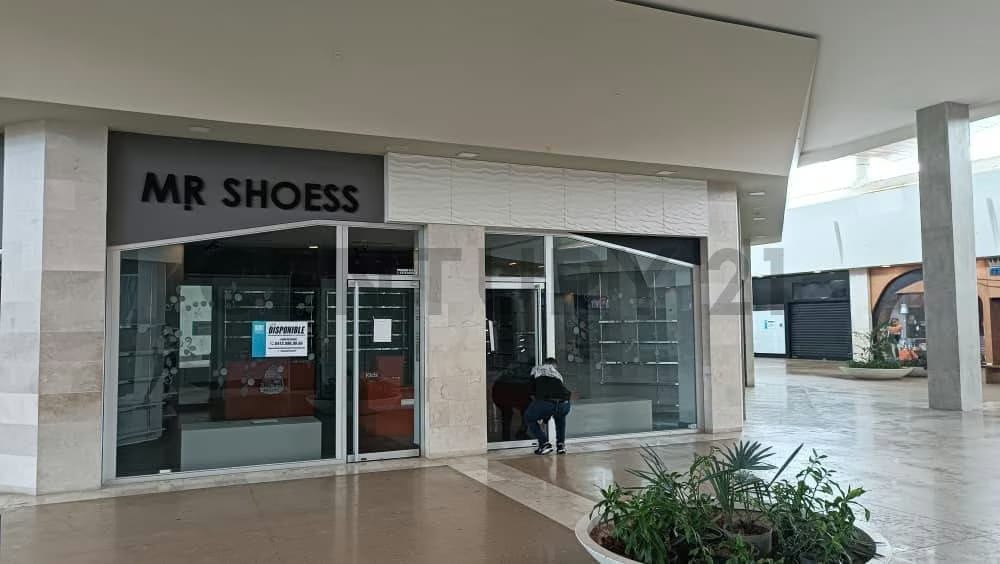 Local Comercial para zapatería, disponible para alquiler - 2
