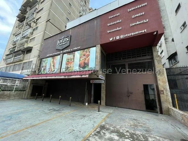 LOCAL COMERCIAL EN VENTA – YENNIEF ROJAS