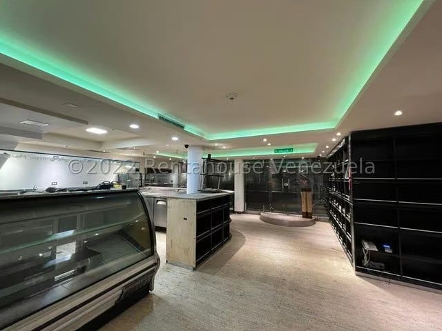 LOCAL COMERCIAL EN VENTA – YENNIEF ROJAS - 2
