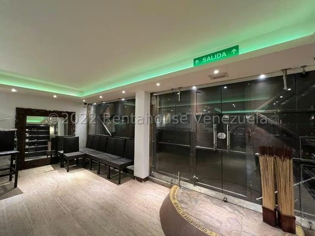 LOCAL COMERCIAL EN VENTA – YENNIEF ROJAS - 3