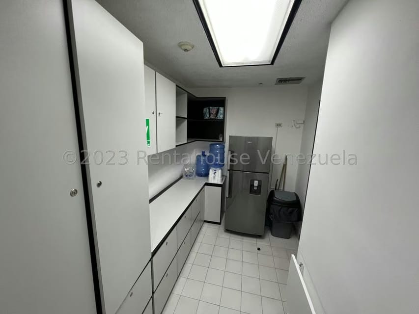 Comercial (Oficina) en Venta en Los Palos Grandes, Distrito Metropolitano - 12