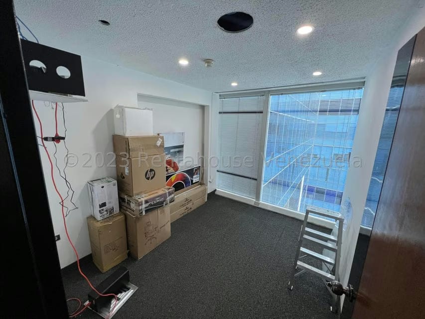 Comercial (Oficina) en Venta en Los Palos Grandes, Distrito Metropolitano - 3