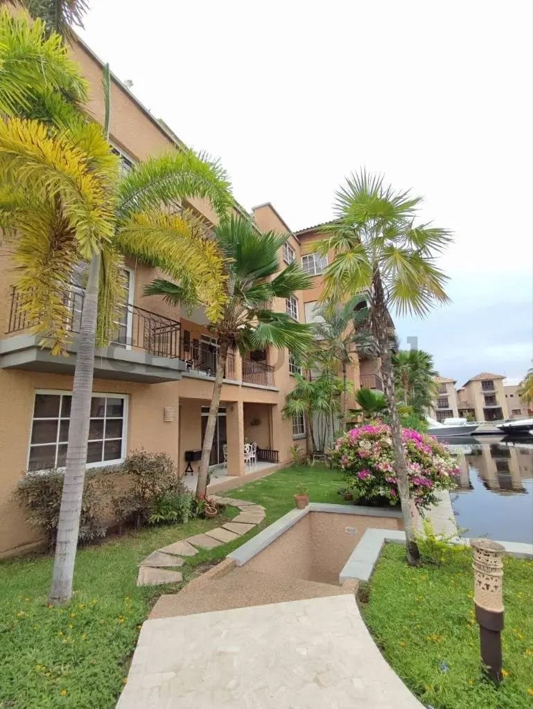 APARTAMENTO EN PLANTA BAJA EN EL CONJUNTO RESIDENCIAL SIETE MARES - 13
