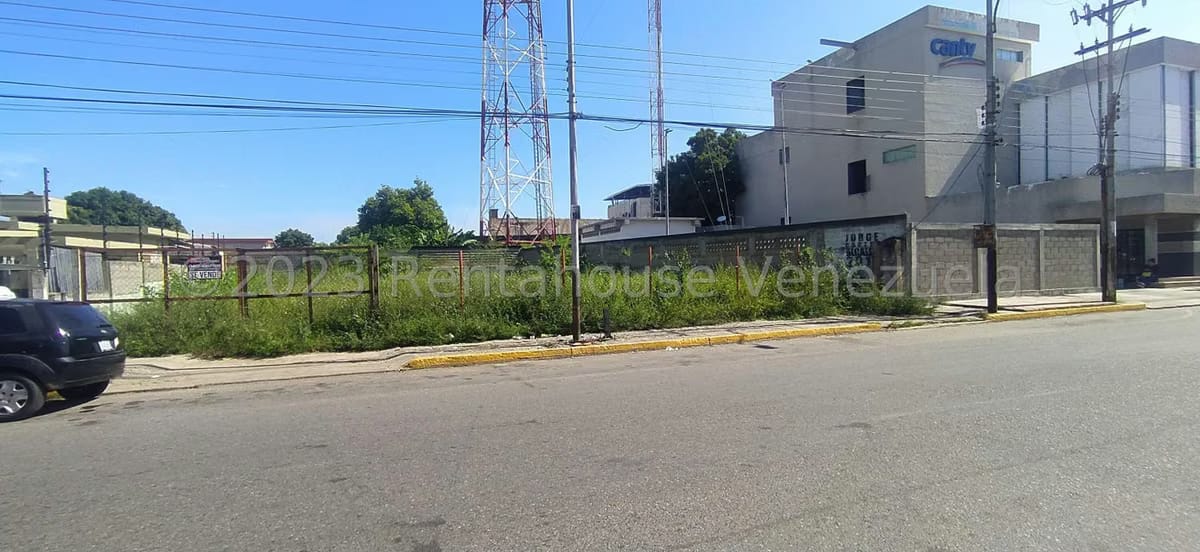 Terreno (Comercial) en Venta en Avenida Vargas, Zulia - 2