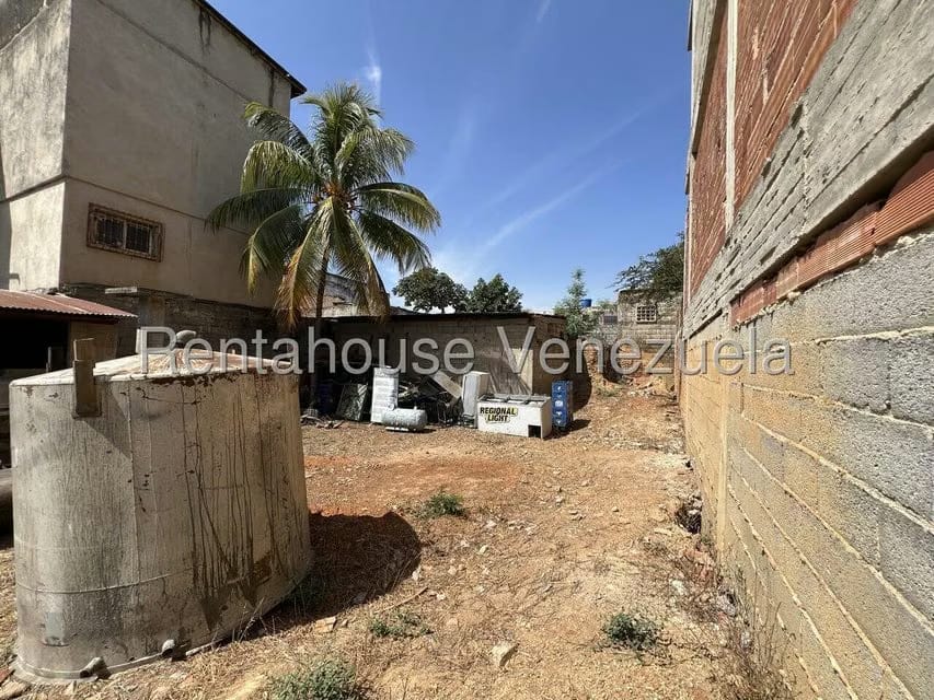 Terreno (Comercial) en Venta en Centro, Lara - 30