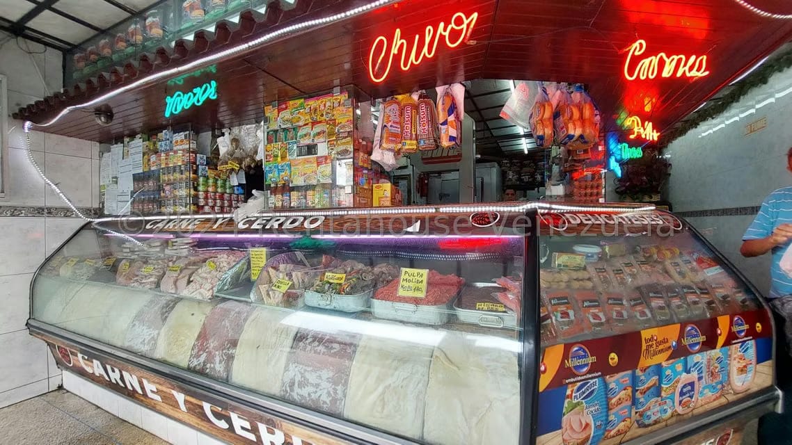 Comercial (Local Comercial) en Venta en Catia, Distrito Metropolitano - 2