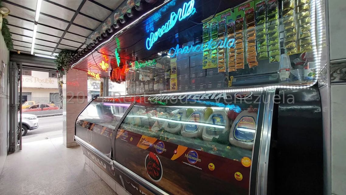 Comercial (Local Comercial) en Venta en Catia, Distrito Metropolitano - 6