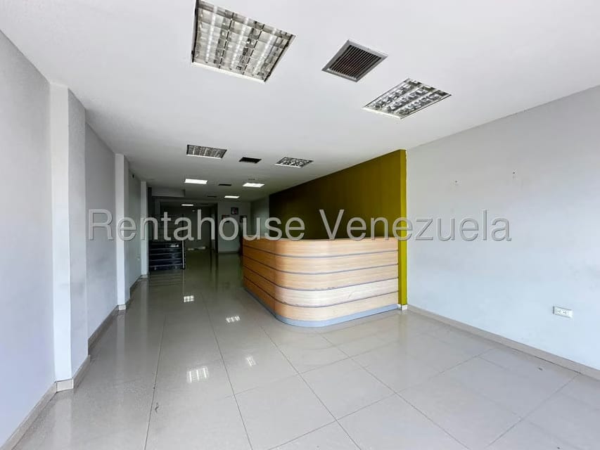 Comercial (Edificio) en Alquiler en Centro, Falcon - 2