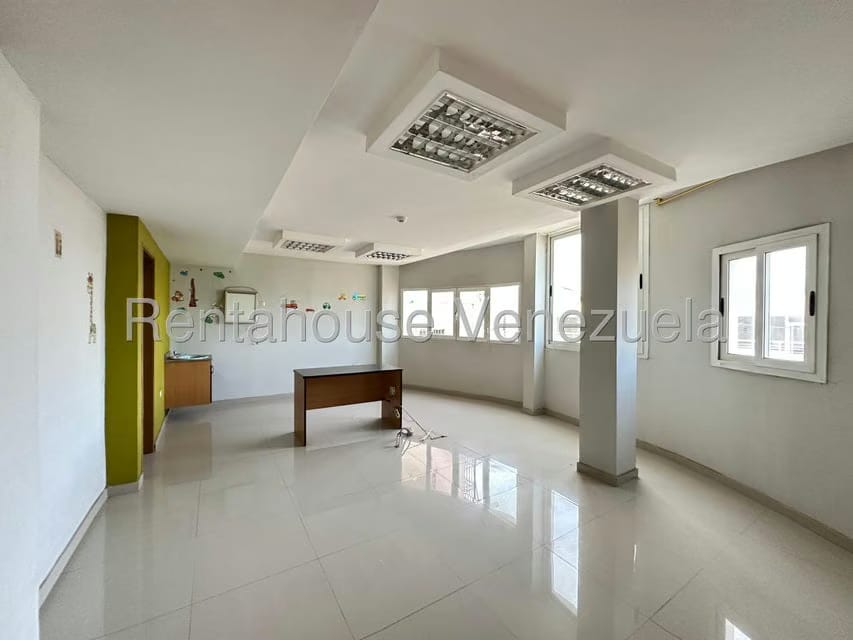 Comercial (Edificio) en Alquiler en Centro, Falcon - 13