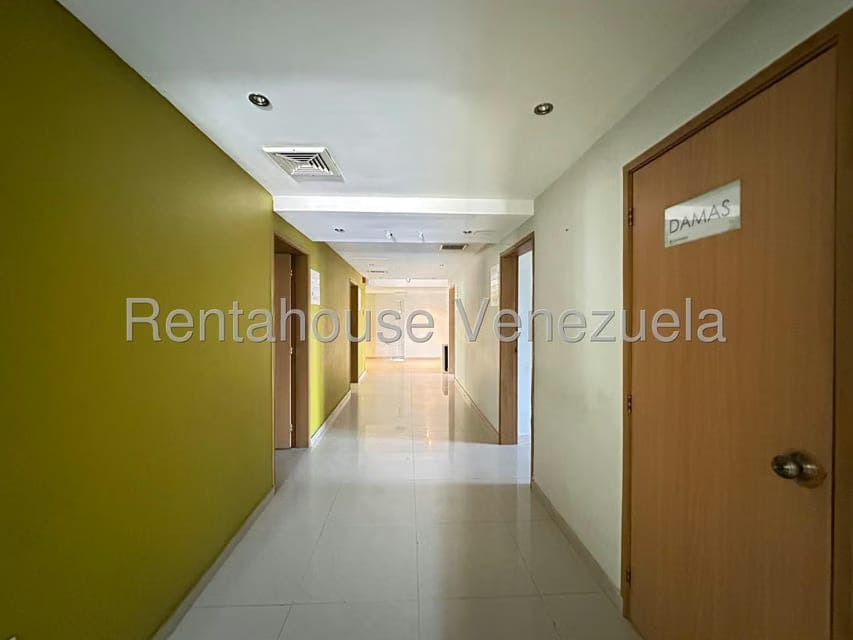 Comercial (Edificio) en Alquiler en Centro, Falcon - 24