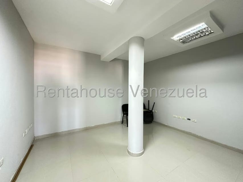 Comercial (Edificio) en Alquiler en Centro, Falcon - 27