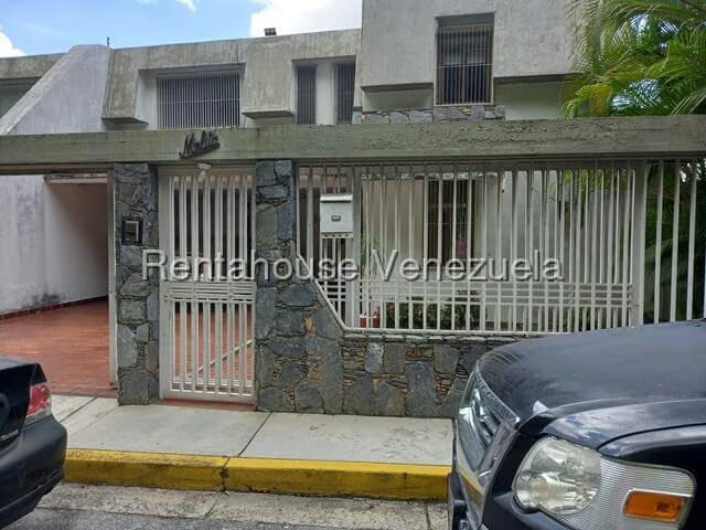 Casa (Multipes Niveles) en Venta en Colinas de Santa Monica, Distrito Metropolitano - 2