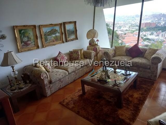 Casa (Multipes Niveles) en Venta en Colinas de Santa Monica, Distrito Metropolitano - 13
