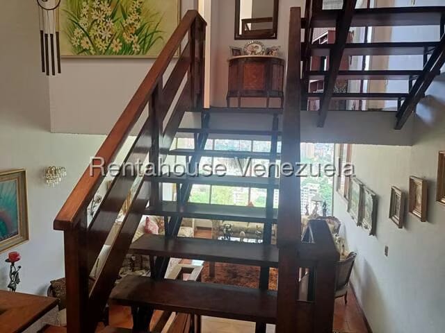 Casa (Multipes Niveles) en Venta en Colinas de Santa Monica, Distrito Metropolitano - 28