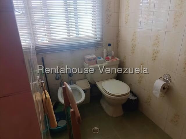 Casa (Multipes Niveles) en Venta en Colinas de Santa Monica, Distrito Metropolitano - 33