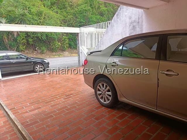 Casa (Multipes Niveles) en Venta en Colinas de Santa Monica, Distrito Metropolitano - 5